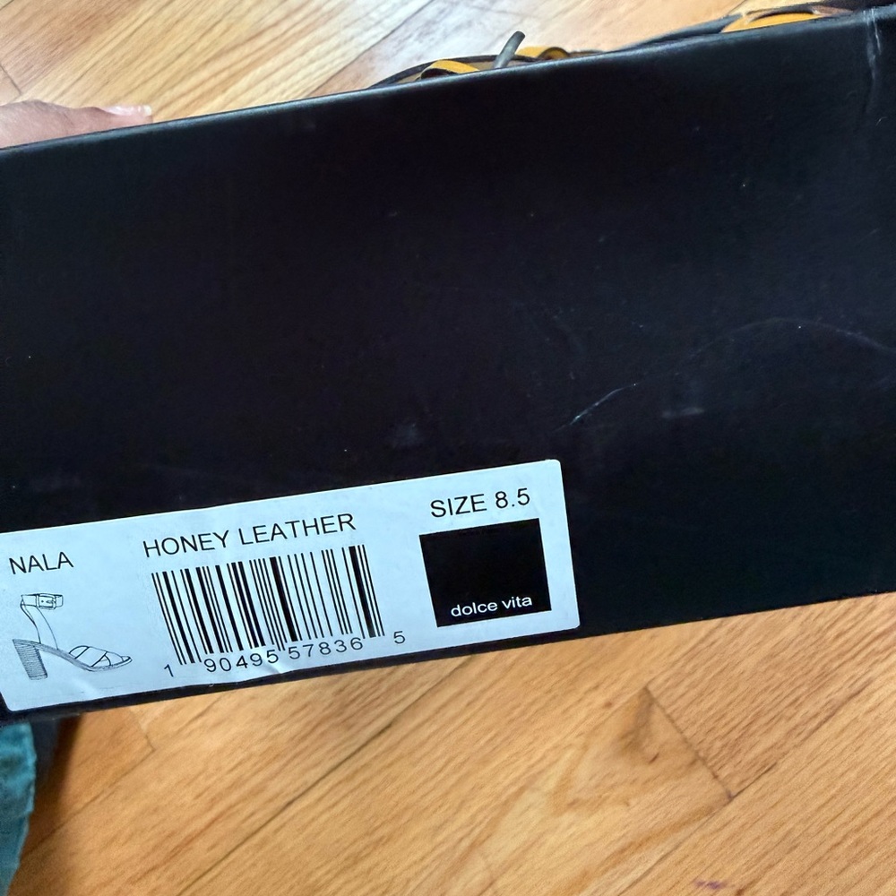 Dolce Vita Honey Leather Footwear - Picture 2 of 4